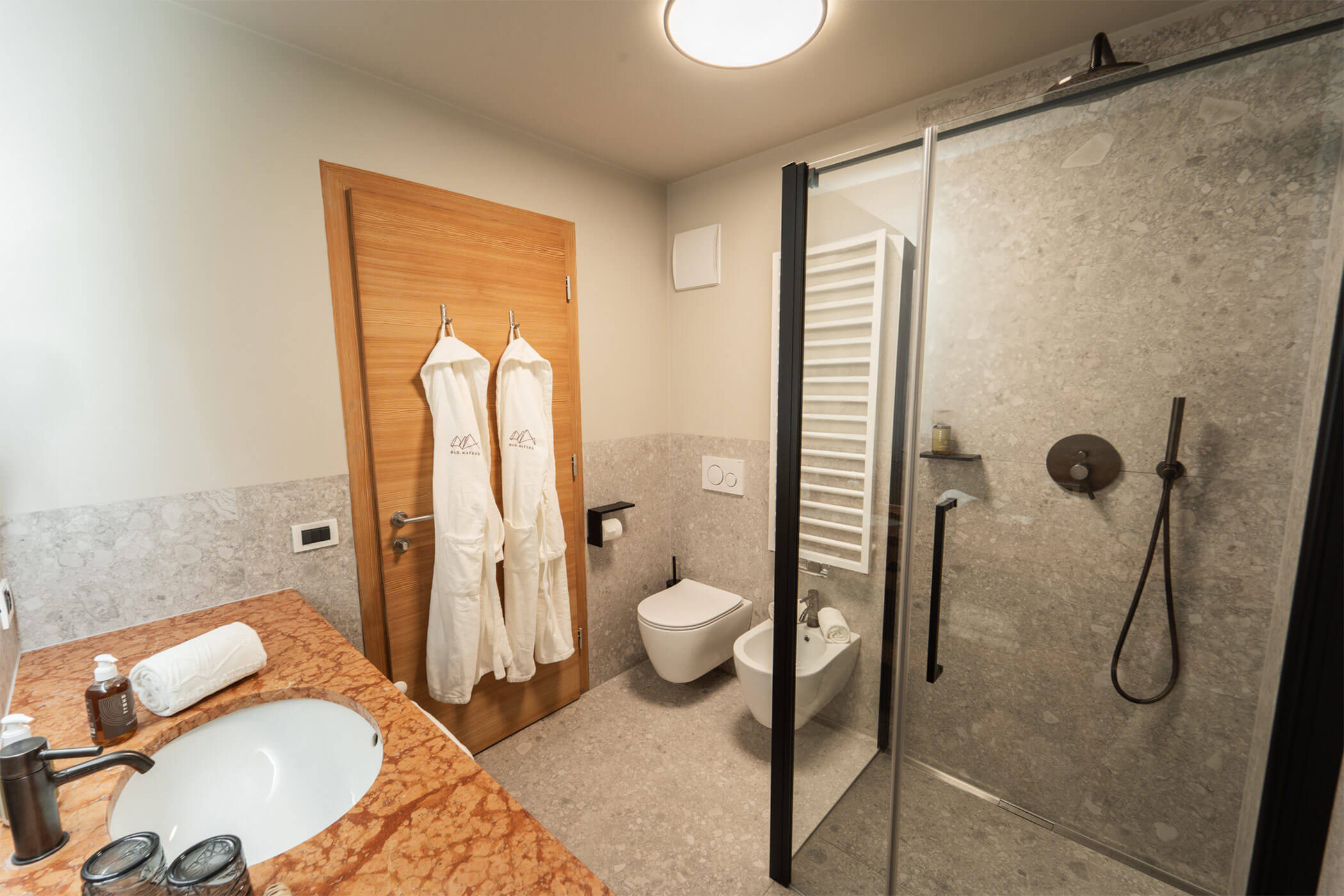 DR Superior "Goiwiese" bathroom