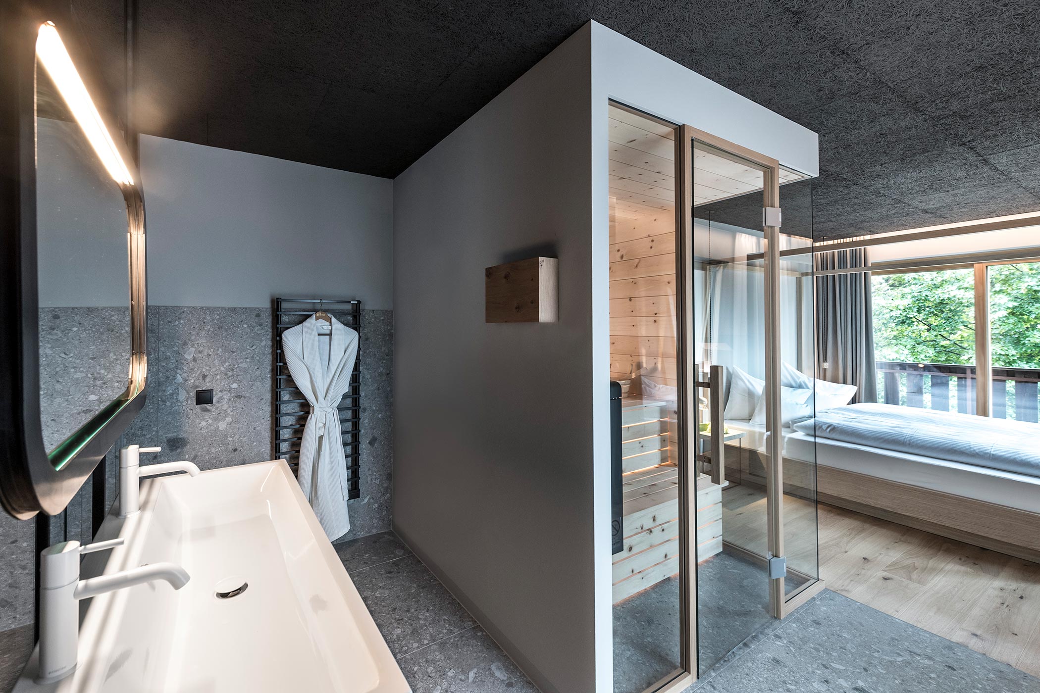 Spacious suite whit sauna