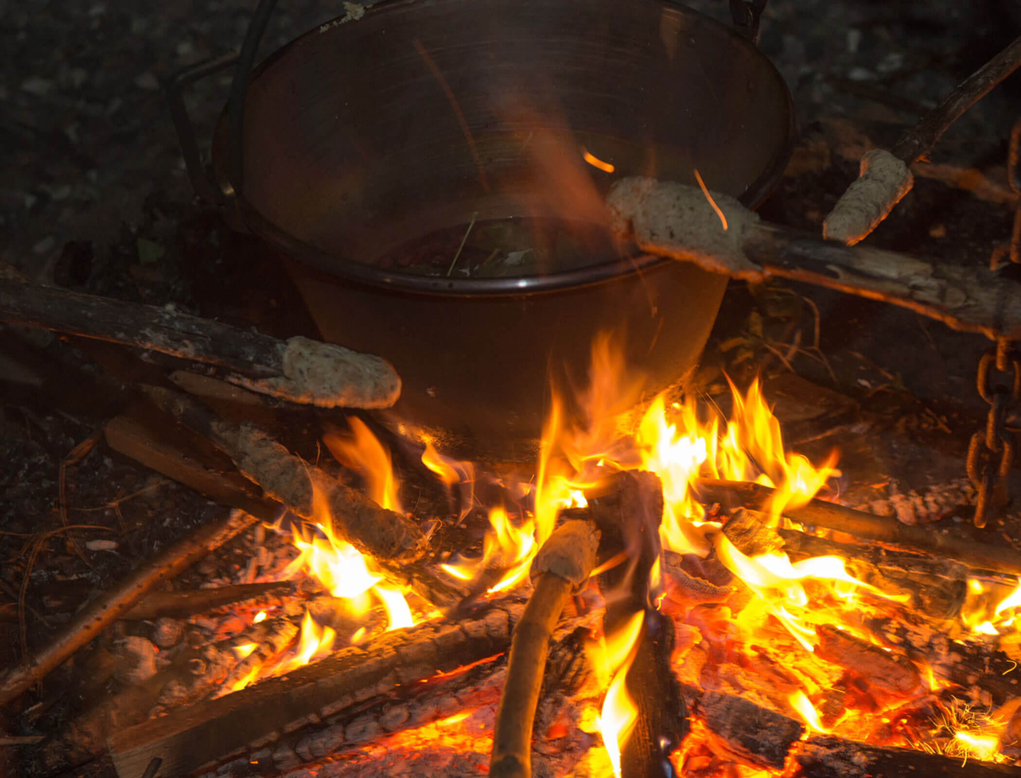 Si cuoce il pane sul fuoco - Bad Ratzes